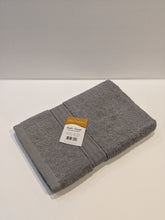 Charger l'image dans la galerie, Pair of Cotton Bath Towels