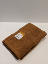Charger l'image dans la galerie, Pair of Cotton Bath Towels