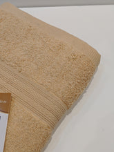 Charger l'image dans la galerie, Pair of Cotton Bath Towels