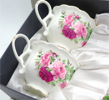 Charger l'image dans la galerie, Red Country Rose Cup and Saucer Set | Pair
